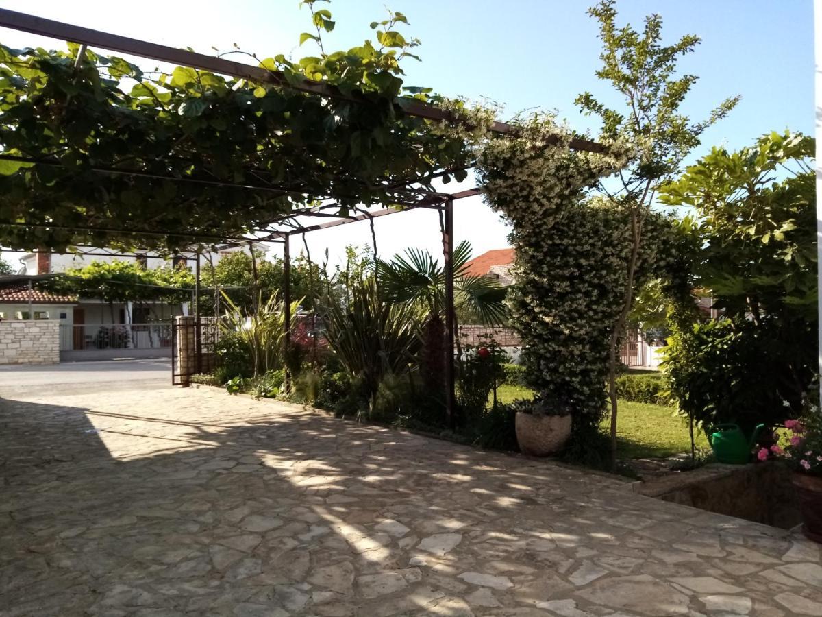Apartment Marijana Porec Exterior photo